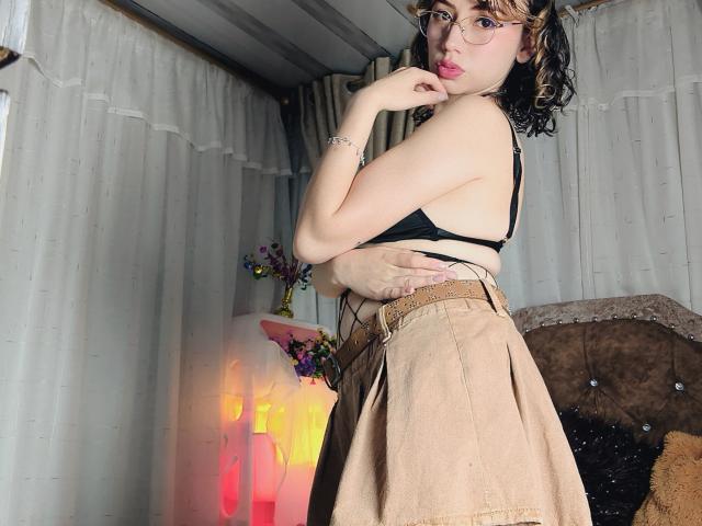 ElizaCanterville - Live porn &amp; sex cam - 28092098