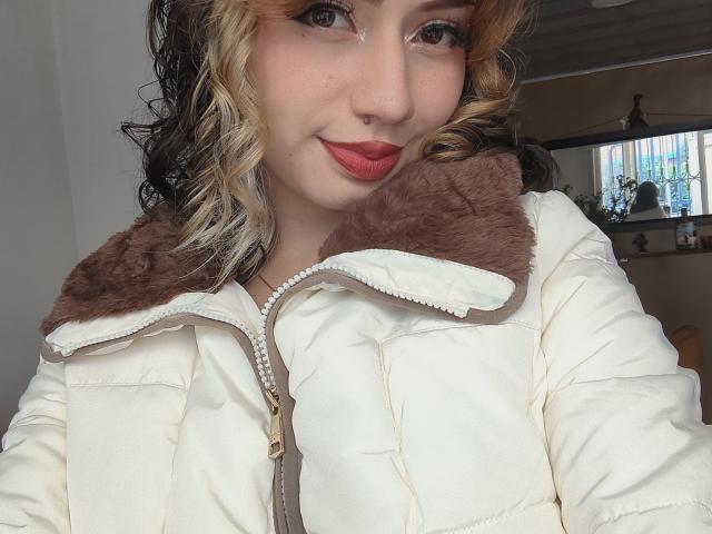 ElizaCanterville - Live porn &amp; sex cam - 28092359