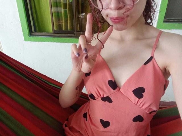 SophieBlake - Live Sex Cam - 28097690