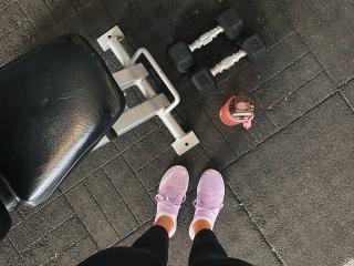 Lásd a Siyana teljes profilját