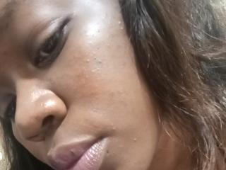 Lásd a Curvypesh teljes profilját