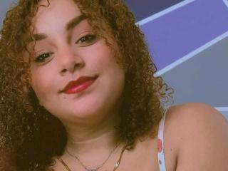 Lásd a YeraCarey teljes profilját