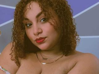 Lásd a YeraCarey teljes profilját