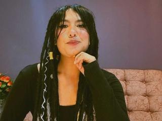 Lásd a BeckyHuston teljes profilját