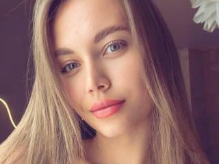 Lásd a SweetieAmy teljes profilját