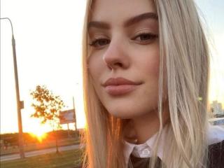 BlondeLover - Live porn &amp; sex cam - 28104347