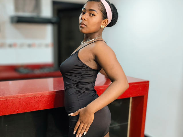 KarinaFlowers - Live porn &amp; sex cam - 28104788