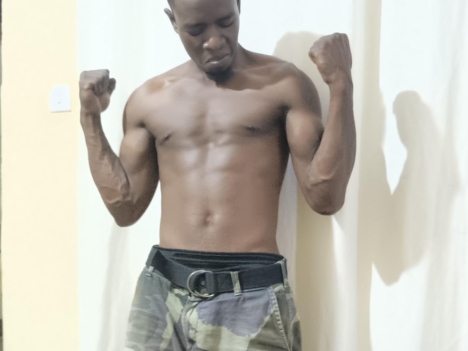 Stalliones - Élő pornó és szexkamera - 28105703