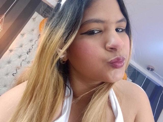 BrendaMarxhal - Live porn &amp; sex cam - 28105904