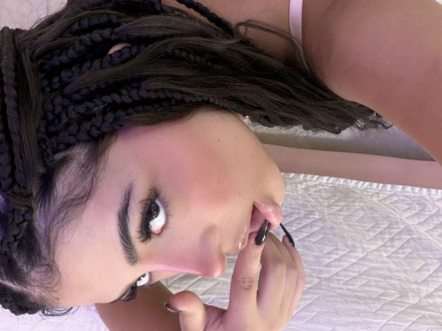 RheaVolk - פורנו בשידור חי ומצלמת סקס - 28109492