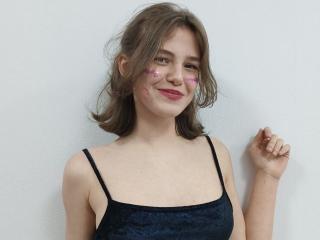 LariElla - Live sex cam - 28111046