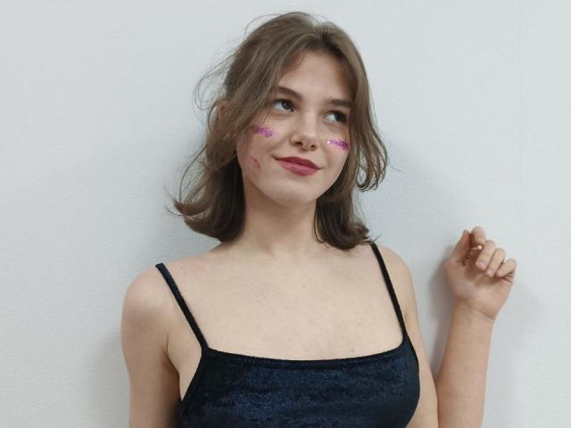 LariElla - Live Sex Cam - 28111067