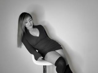 MaeCollins - Sexe cam en vivo - 28111313