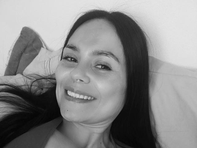 CharlotteCrofort - Élő pornó és szexkamera - 28116983