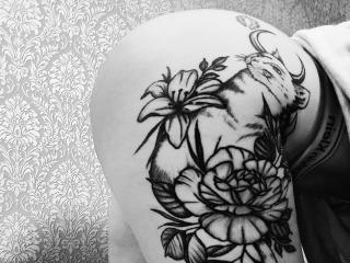 Ver a ficha detalhada de Niferttiti