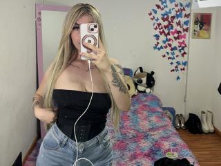 См. подробные сведения о модели SammyViolet