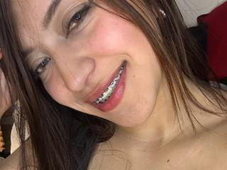 AngellaMoraa - Live sex cam - 28120505