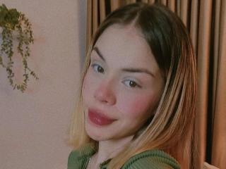 См. подробные сведения о модели EmmaRiveraa