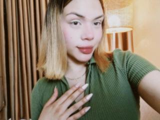 См. подробные сведения о модели EmmaRiveraa