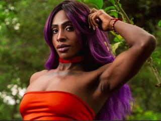 См. подробные сведения о модели SamaraaJackson69