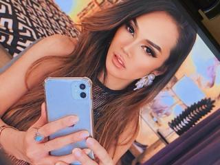 См. подробные сведения о модели HugeCockJackie