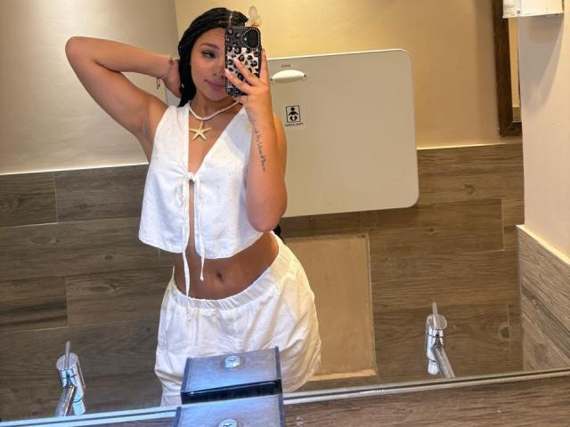 AlessiaFerry - Live porn &amp; sex cam - 28122818