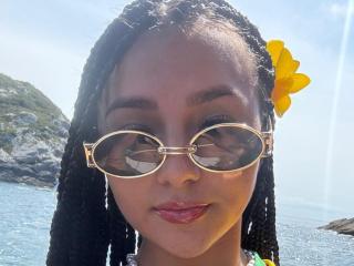 Ver a ficha detalhada de AlessiaFerry