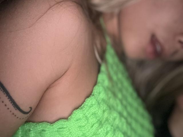 AmaraRicci - Live Sex Cam - 28123325