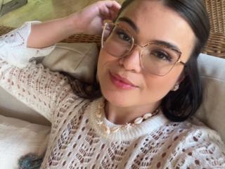 См. подробные сведения о модели CamilaSofiia