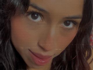 См. подробные сведения о модели MyaaTyler