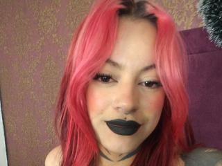 См. подробные сведения о модели DahianaKlimt