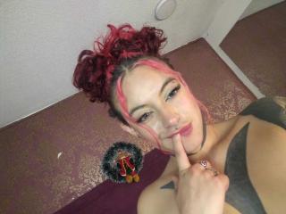 См. подробные сведения о модели DahianaKlimt