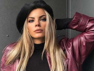 См. подробные сведения о модели AshleyWise