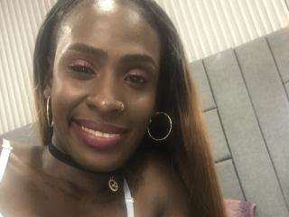 См. подробные сведения о модели SamaraaJackson69