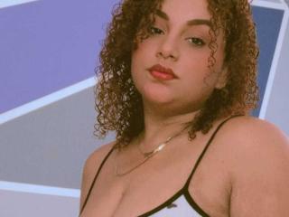 YeraCarey - Live porn &amp; sex cam - 28129286