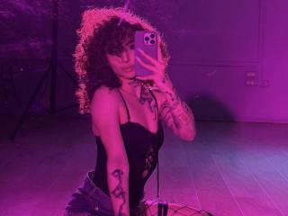 Ver la ficha detallada de EmmaHillton