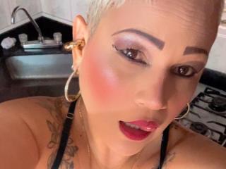 GianellaCox - Live porn &amp; sex cam - 28130024