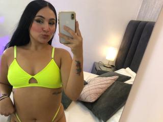 См. подробные сведения о модели HiilaryDolce