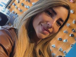 Ver la ficha detallada de SofyaLane