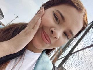 См. подробные сведения о модели ChloeVixen