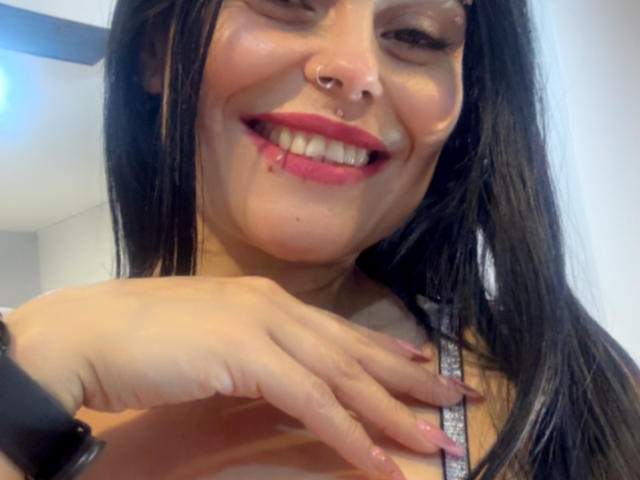 CharlotteCrofort - Live sexe cam - 28133039