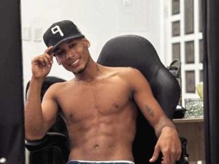 См. подробные сведения о модели StraightlatinX