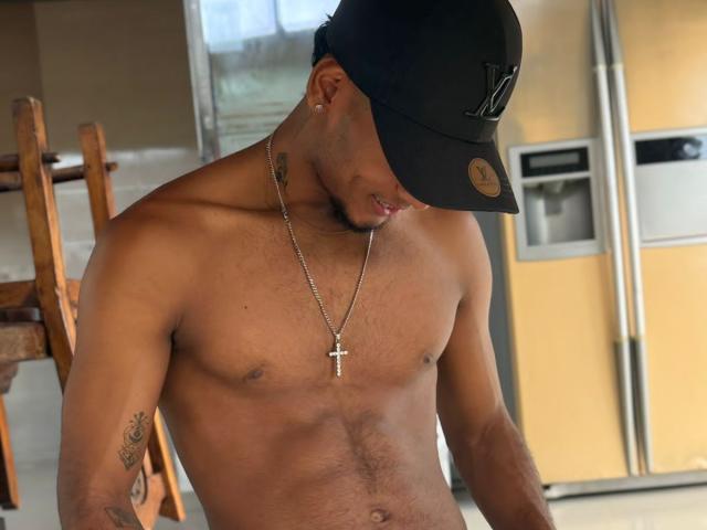 StraightlatinX - Live sex cam - 28133060