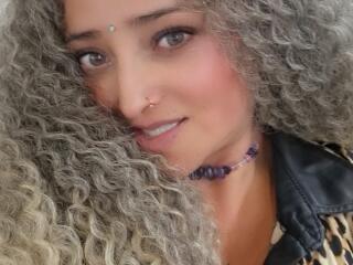 Ver a ficha detalhada de AlessadraJones