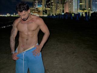 См. подробные сведения о модели IvannaAndFriend