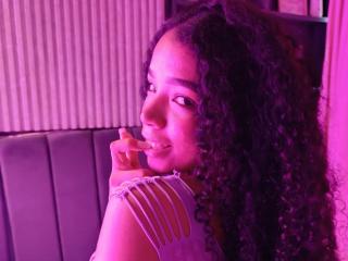 Ver a ficha detalhada de BettyBrunette69