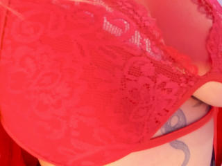 См. подробные сведения о модели MelissaLust