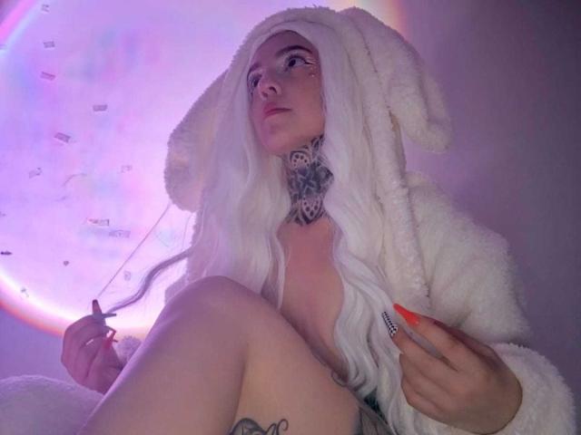 LannieGonzales - Live sex cam - 28135031