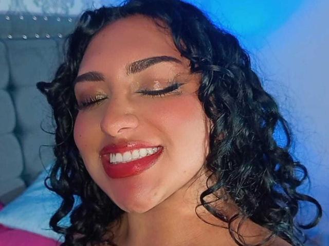 SyraPalmer - פורנו בשידור חי ומצלמת סקס - 28136528