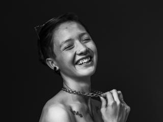 Ver a ficha detalhada de LissyLuxe